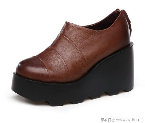 除了運(yùn)動鞋，?？岚珈n還可以穿這些